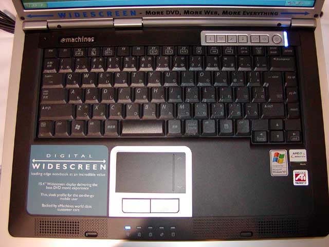 九十九電機、eMachines製ワイド液晶搭載ノートPCなど
