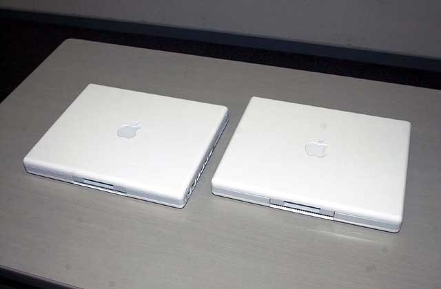 アップル、iBook G4の説明会を開催