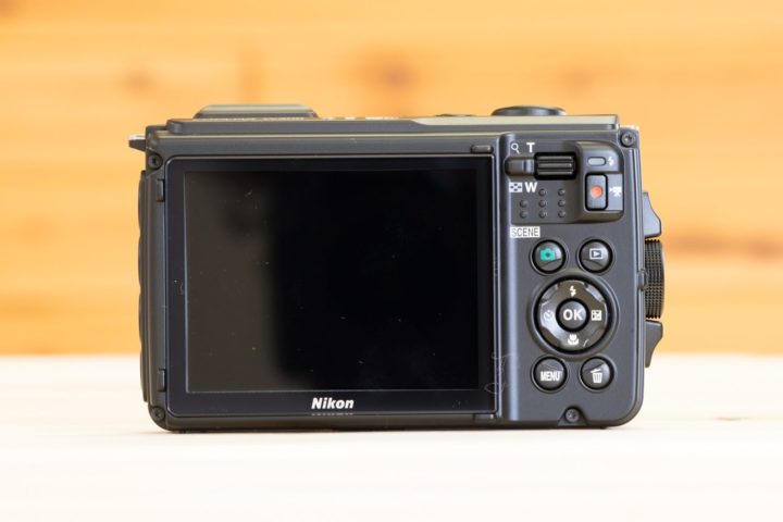 口コミ】水深30Mまで潜れる！Nikonの防水カメラCOOLPIX W300をレビュー