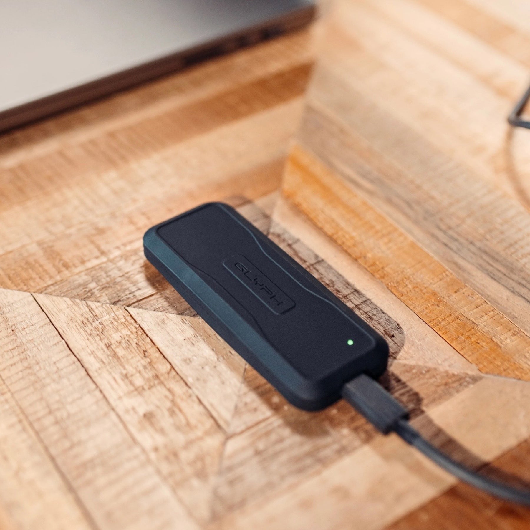 超高性能・外付けモバイルSSD GLYPH Atom EV SSD