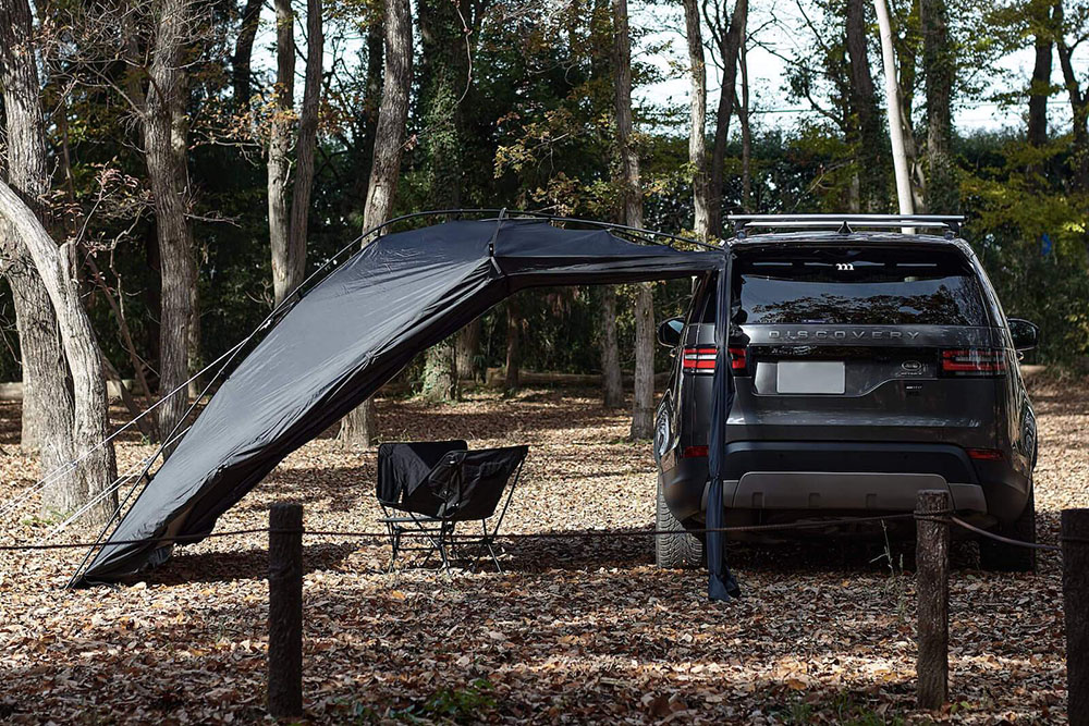 ムラコから漆黒のカーサイドタープが登場！ タープポールで単独使用も