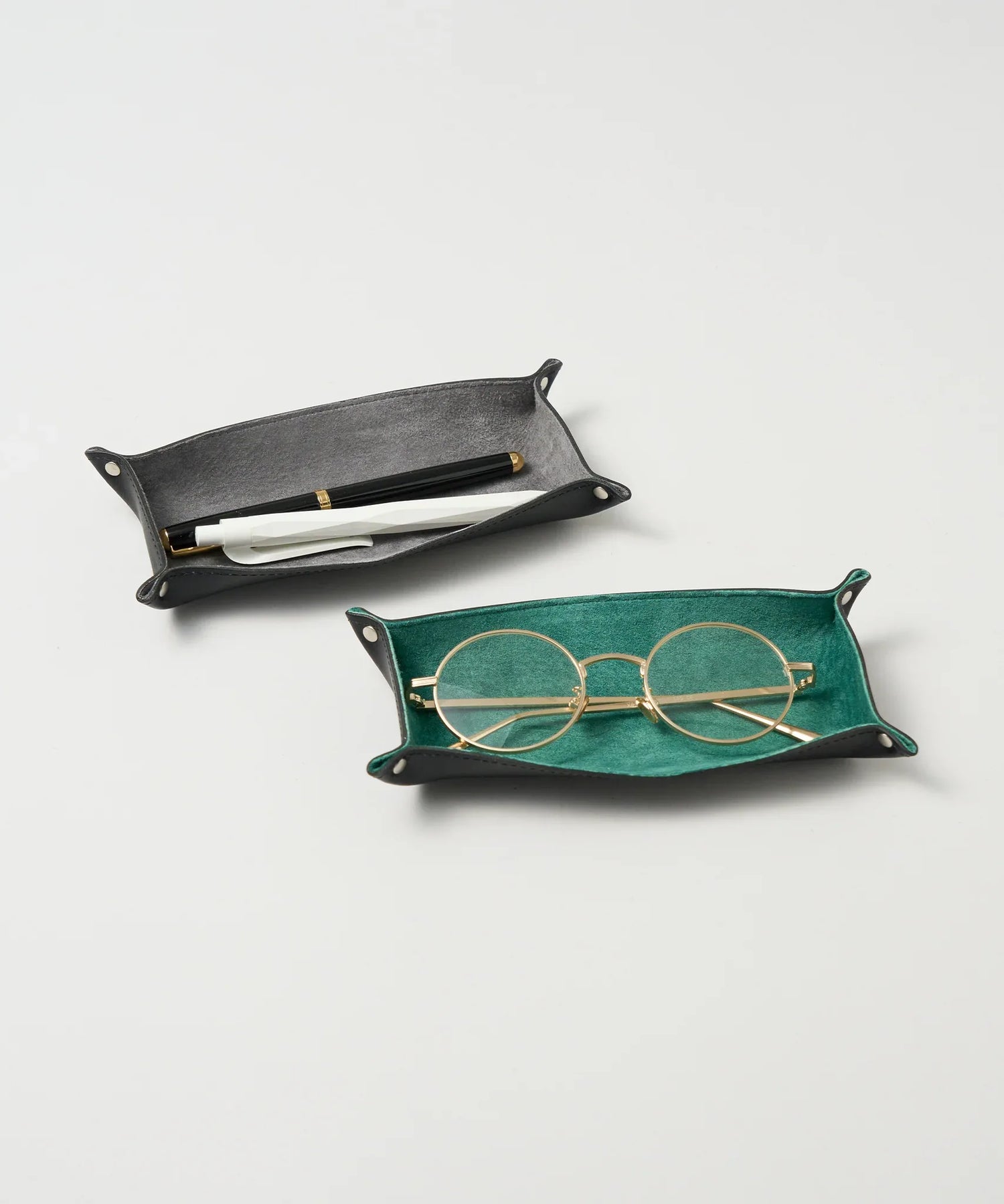 レザートレー》シンプルなレザーのホームトレー – REN