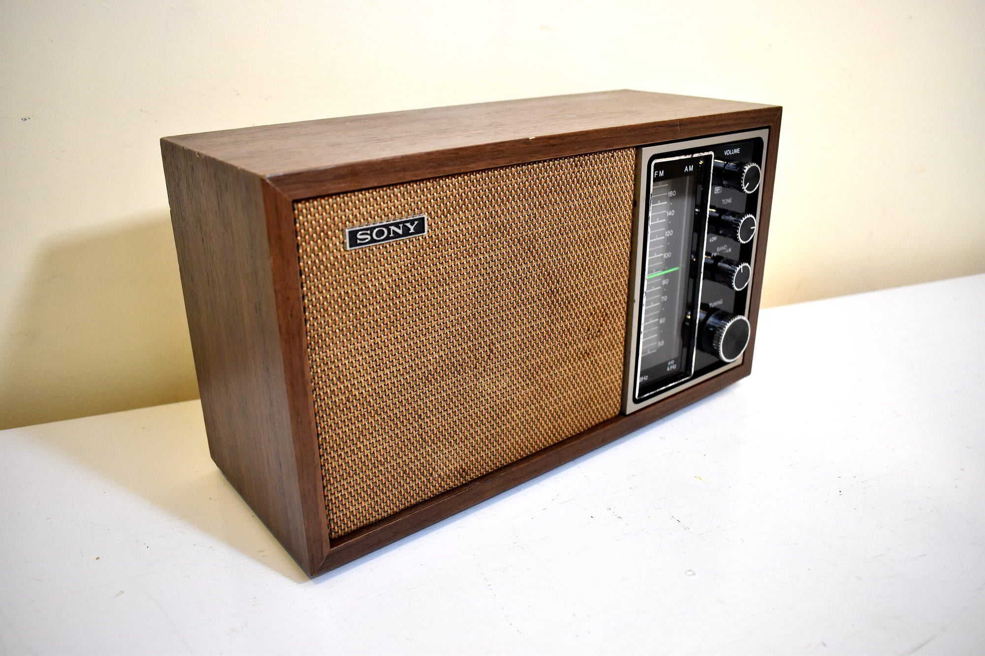 ソニーだけ！ 1975 ～ 1977 年 Sony モデル TFM-9440W AM/FM ソリッド