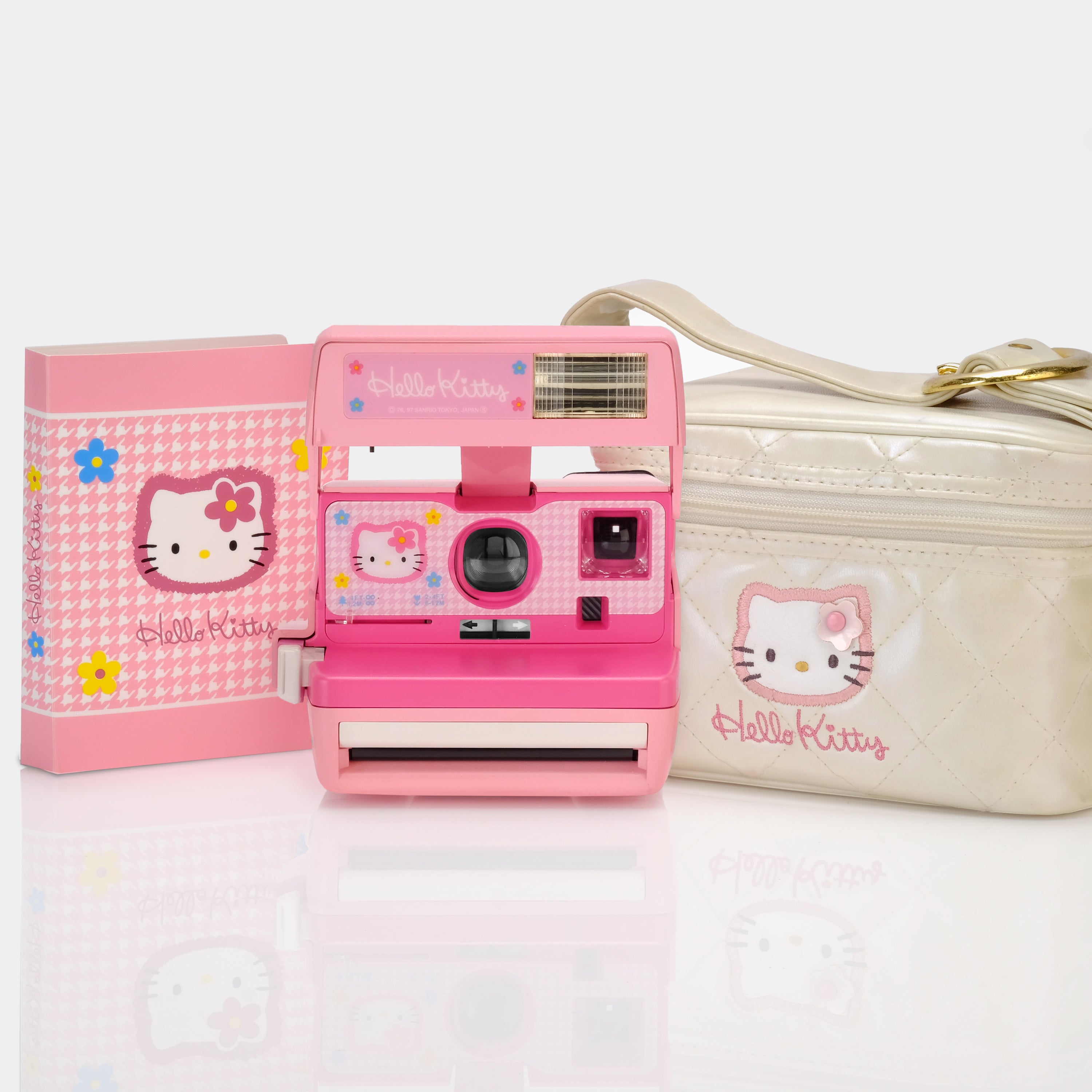 Polaroid 600 90s Hello Kitty Instant Film Camera with Bag