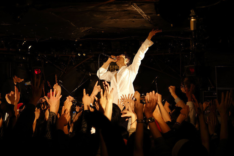 エレファントカシマシ、“悲しみの果て”初披露の場で21年後の