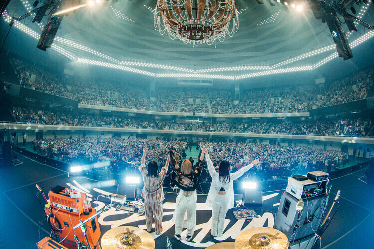 Hump Back、永遠の愛とロックンロールを誓った「“打上披露宴” at 日本