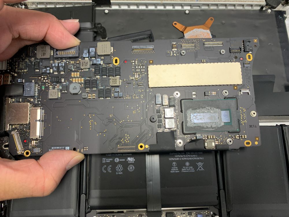 MacBook Pro (Retina 13-inch、Early 2015)水没で電源が入らない修理