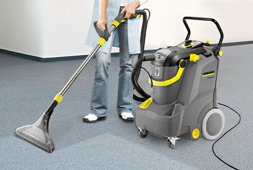 カーペットリンスクリーナー（リンサー）で布製品を効率的に洗浄