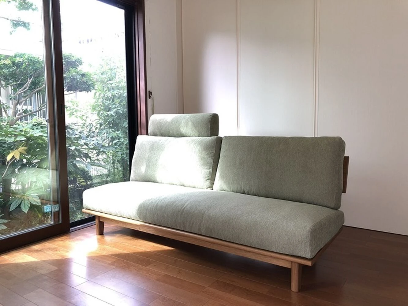 納品事例 ソファ LC034-3M39 +ヘッドレスト ナガノインテリア | ブログ