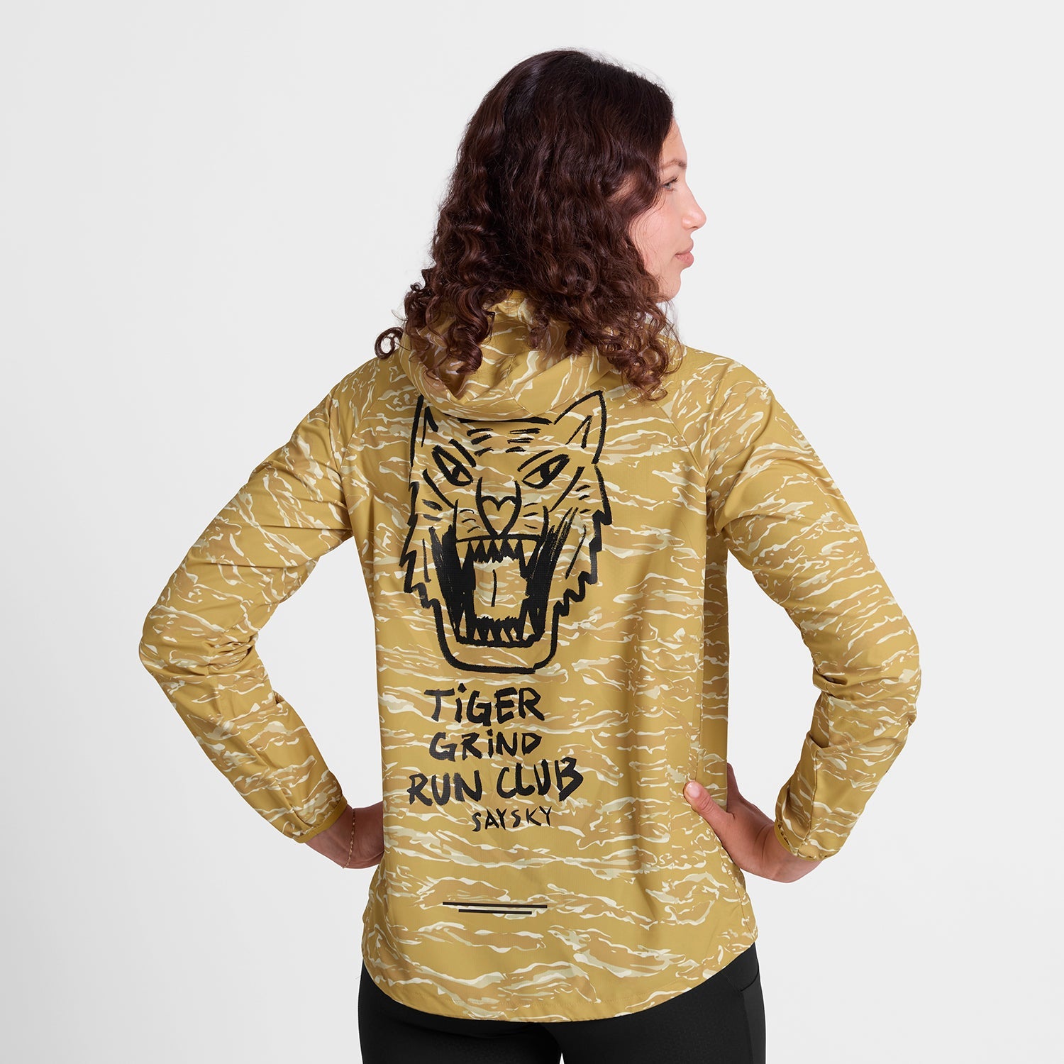 □ 公式 □ SAYSKY/セイスカイ ランニングジャケット SW10004c1064 W