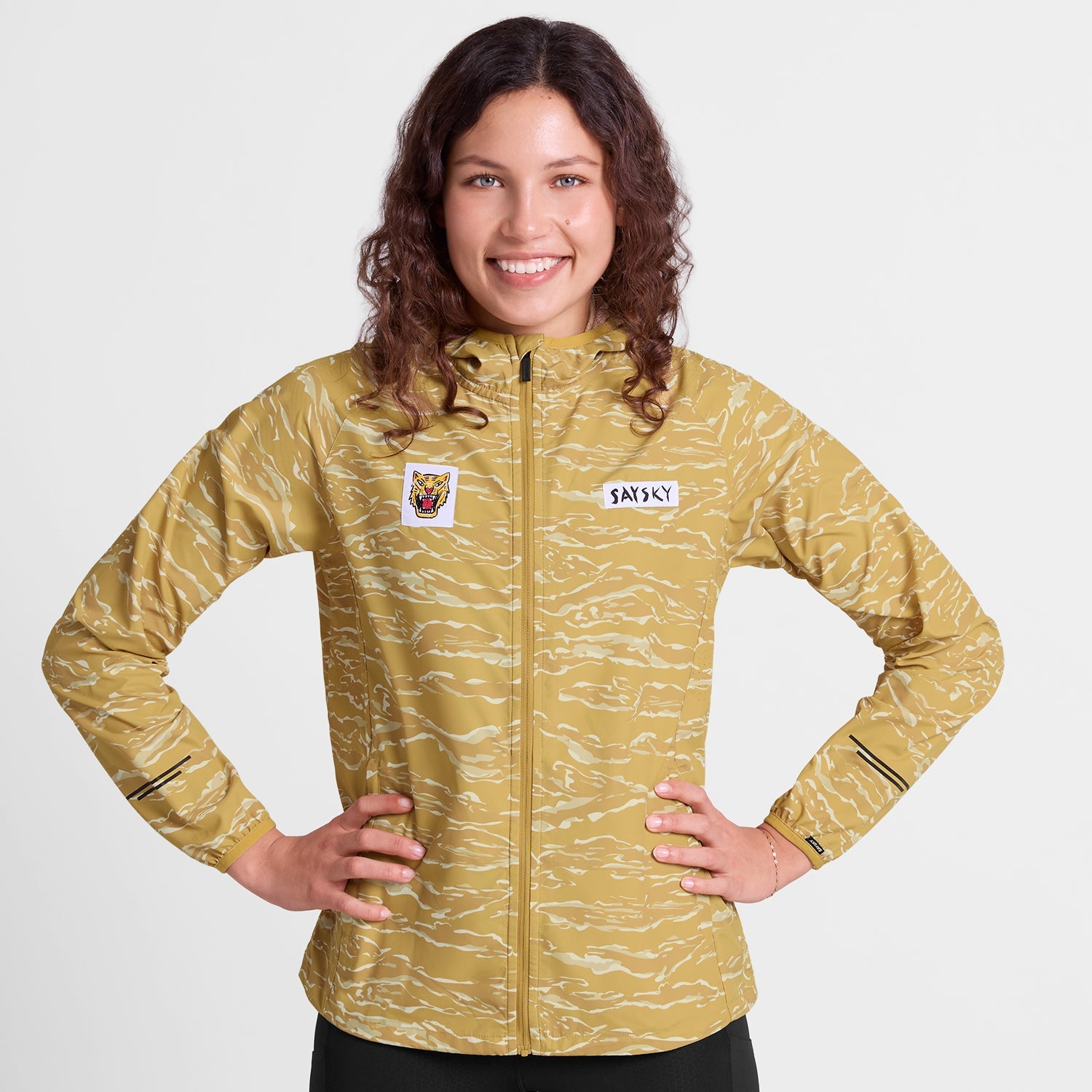 □ 公式 □ SAYSKY/セイスカイ ランニングジャケット SW10004c1064 W