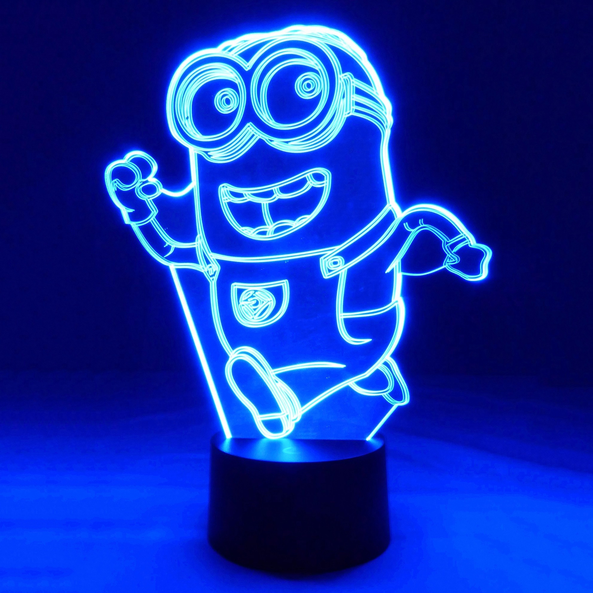 7色変化するベビーナイトライト電球LEDランプ照明3Dランニングミニオン