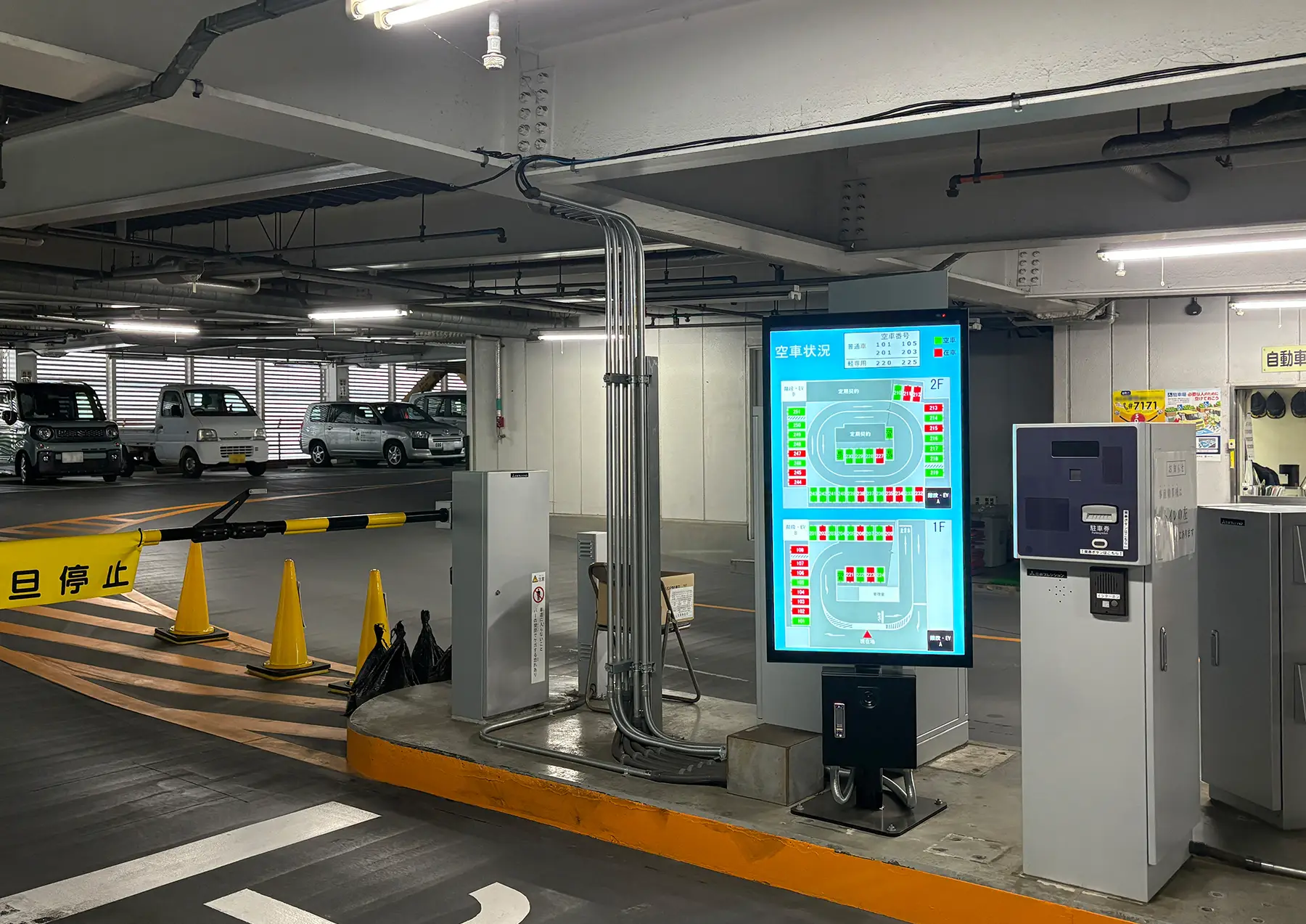 某企業 様 | デジタルサイネージ