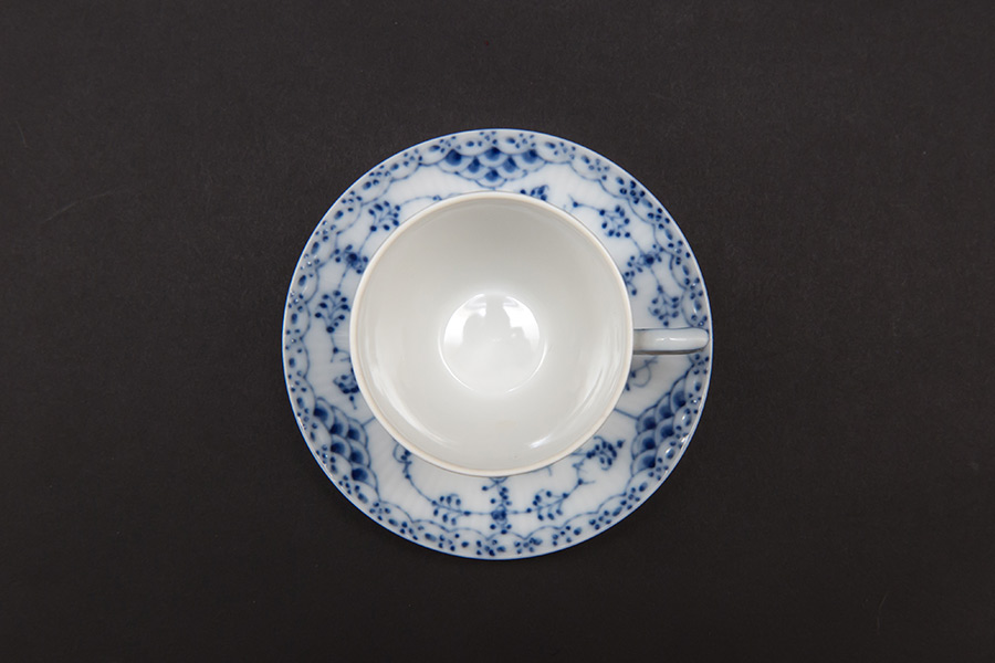 ロイヤル・コペンハーゲン ブルーフルーテッド ハーフレース デミタス