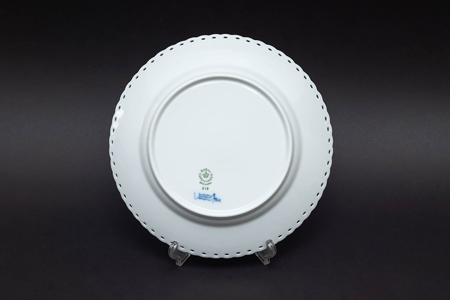 ロイヤル・コペンハーゲン ブルーフルーテッドフルレース 19cmプレート