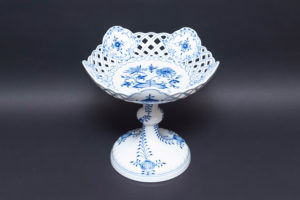 マイセン ブルーオニオン 37cmオーバルプラターを買い取りました