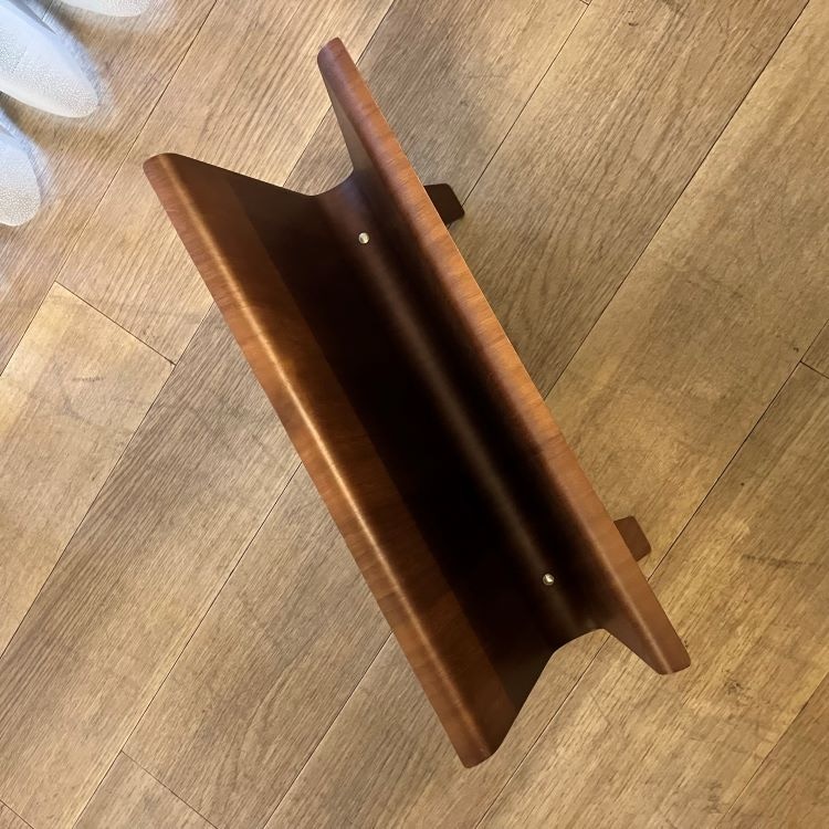 ウォールナットのマガジンラック【OUTLET】 | サイトーウッド(SAITO