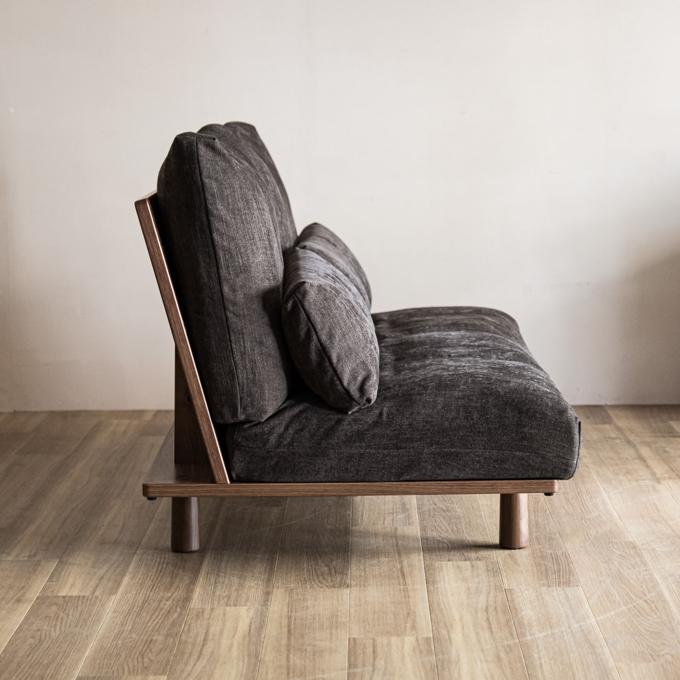 ウニカ ソファ(ウォールナット) (幅140cm 張地ランクリコ) | ヒラシマ