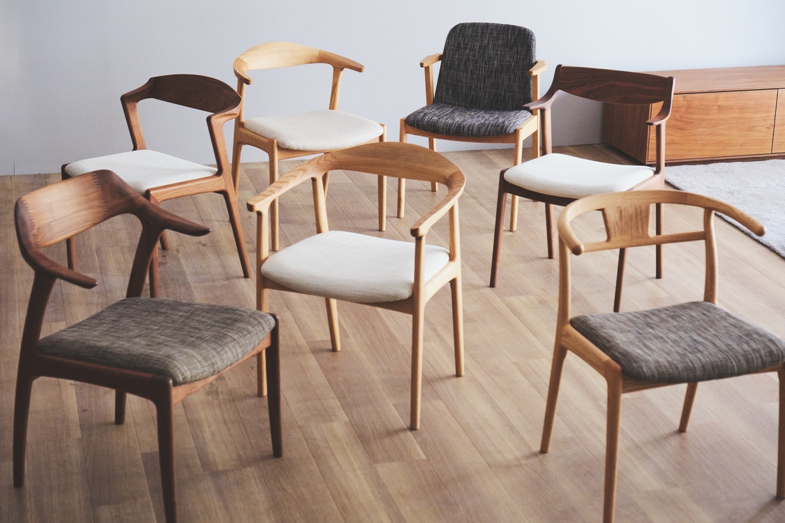 オメガ 2 セミアームチェア | シキファニチア(SIKI) | リグナテラス