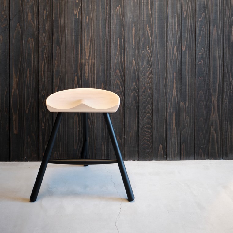 シューメーカー スツール NO.49 ブラックフレーム | リグナ通常品