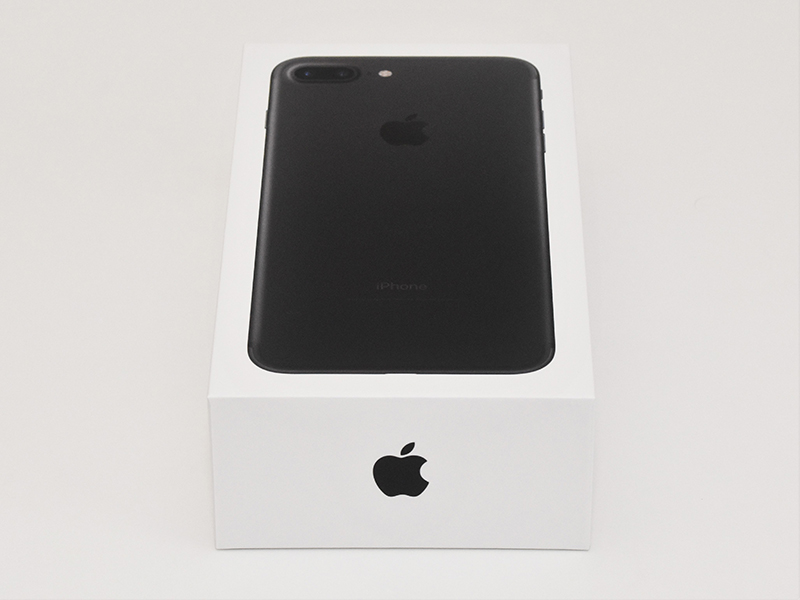 Apple iPhone 7 Plus（ブラック）を購入。外観デザインやファースト