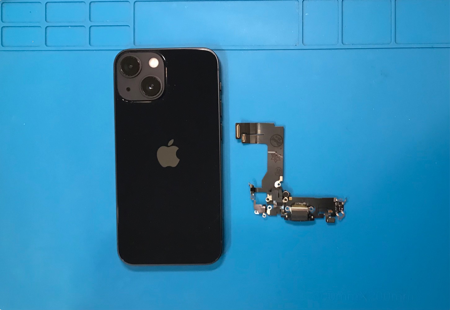 iPhone13mini充電口(ドックコネクタ)修理【iPhone修理所沢】 | iPhone