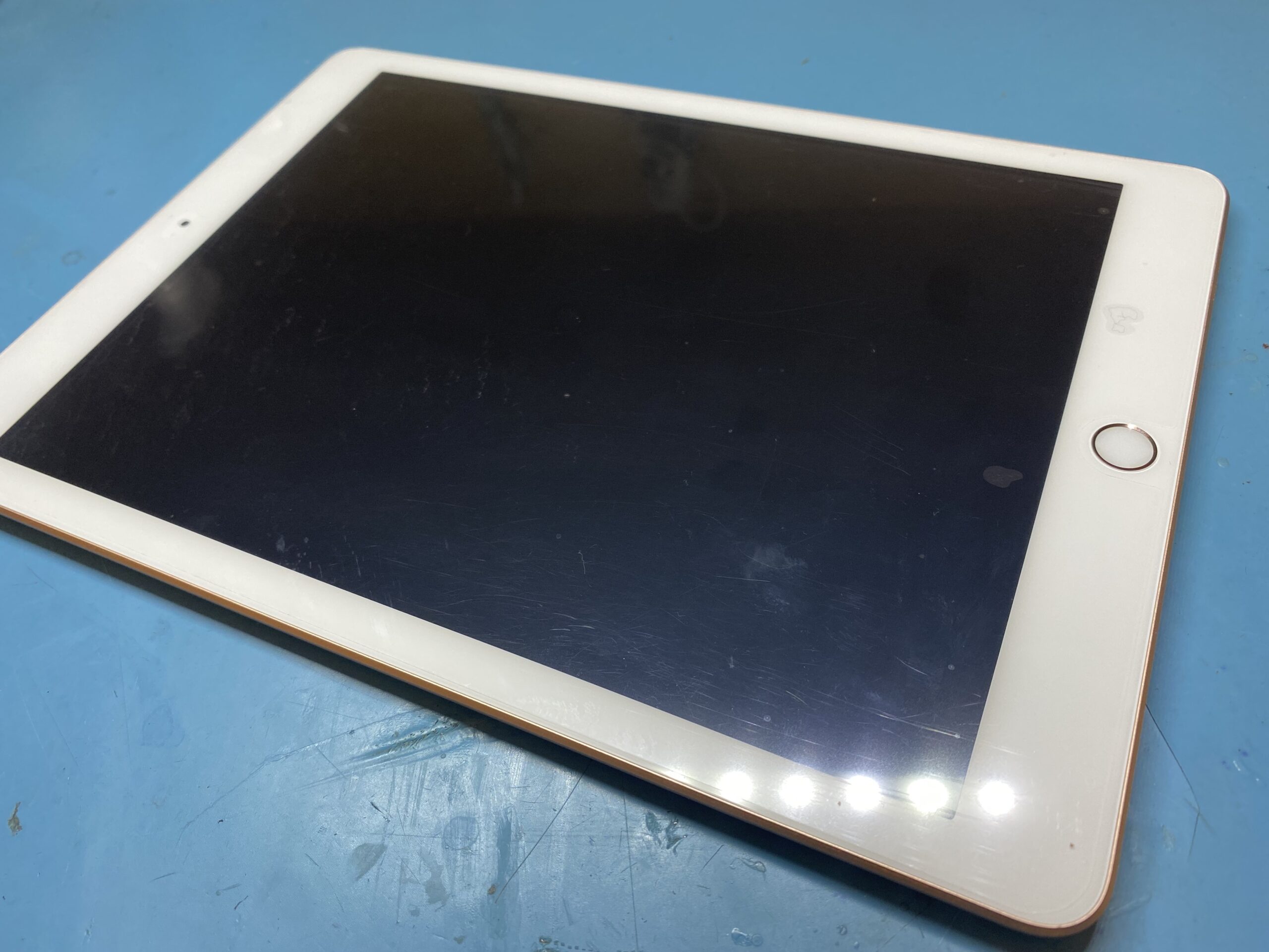 iPad第6世代 バッテリー交換⚡️ | お近くのiPhone修理センター