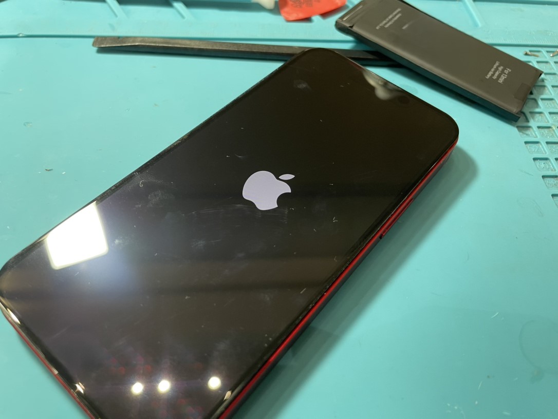 姶良市】iPhone13mini バッテリー交換 【霧島市よりご来店】 | iPhone