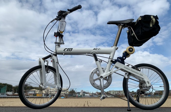 Birdy(BD-1)用カーボン製センタースタンド、加茂屋「ステージ