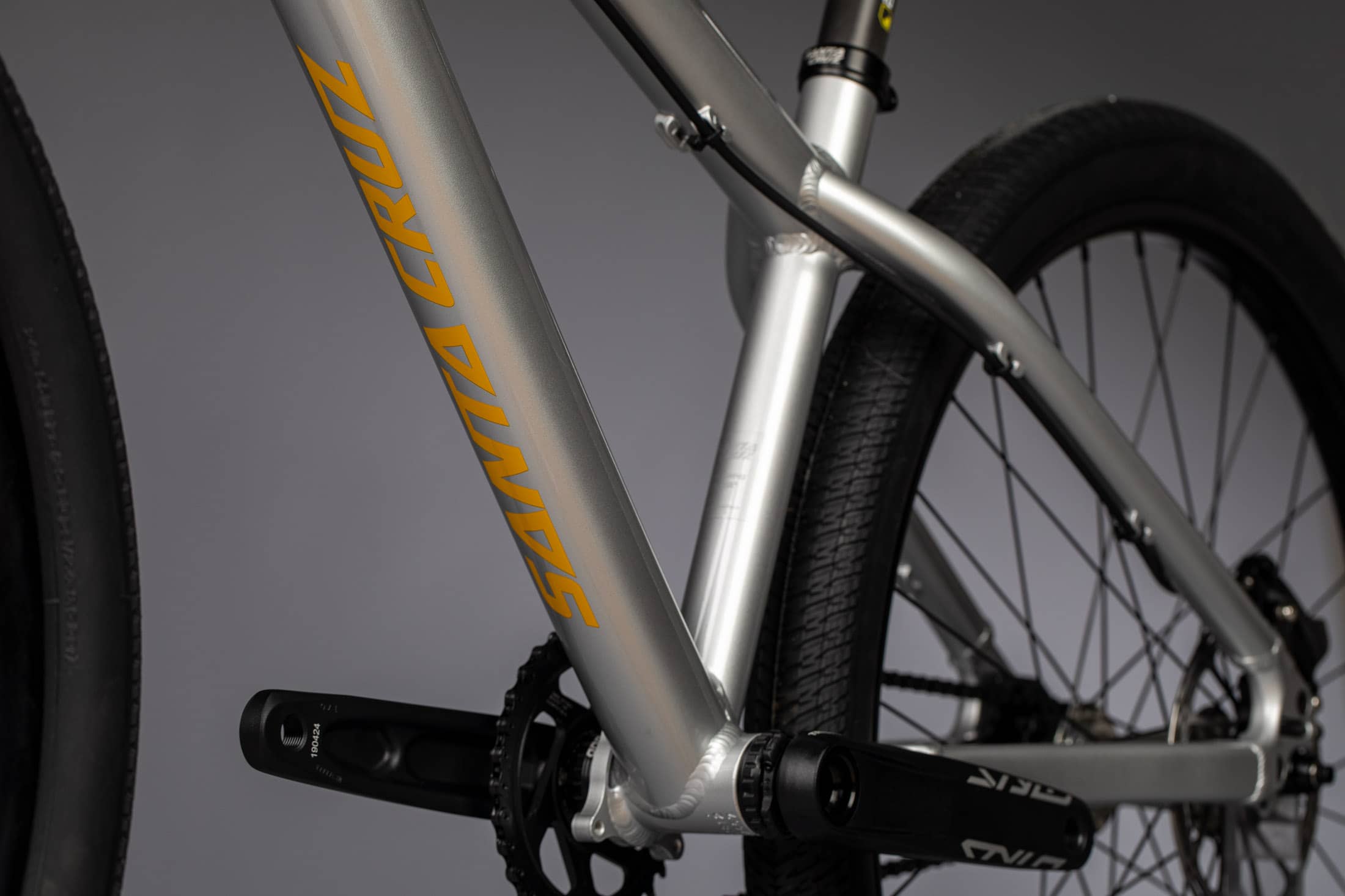 公式】Santa Cruz (サンタクルズ) Jackal 4.1 - | Santa Cruz SPORTS-W