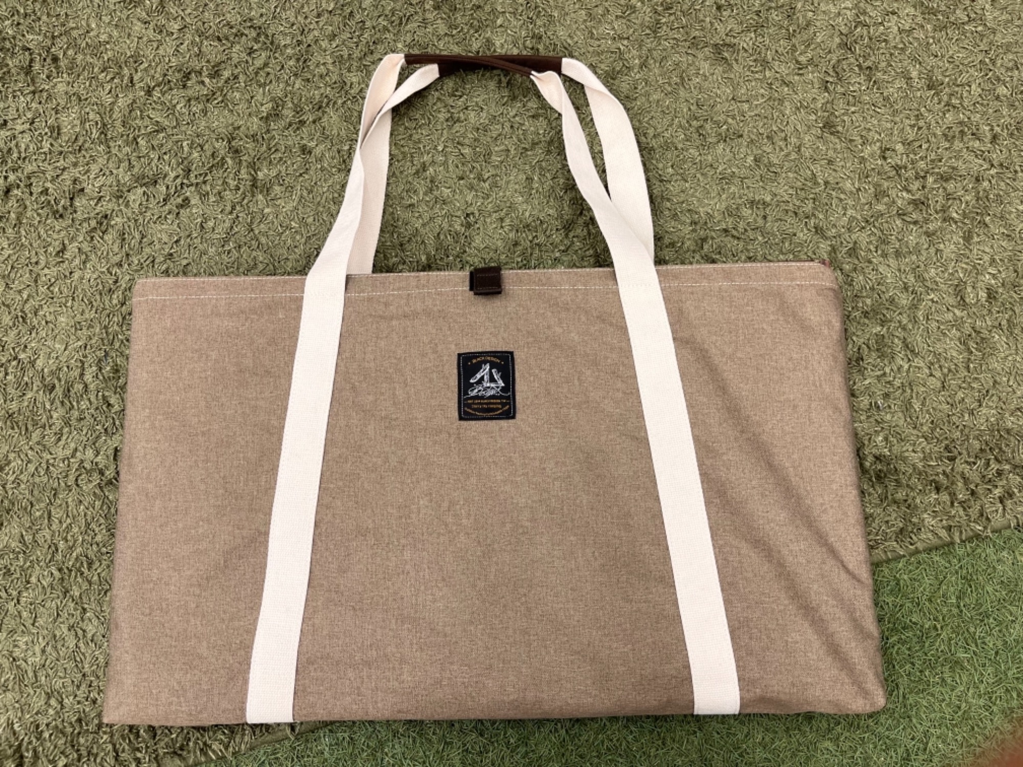 抽選必至なone4別注のブラックデザイン「ハレテーブル」[2023.05.29