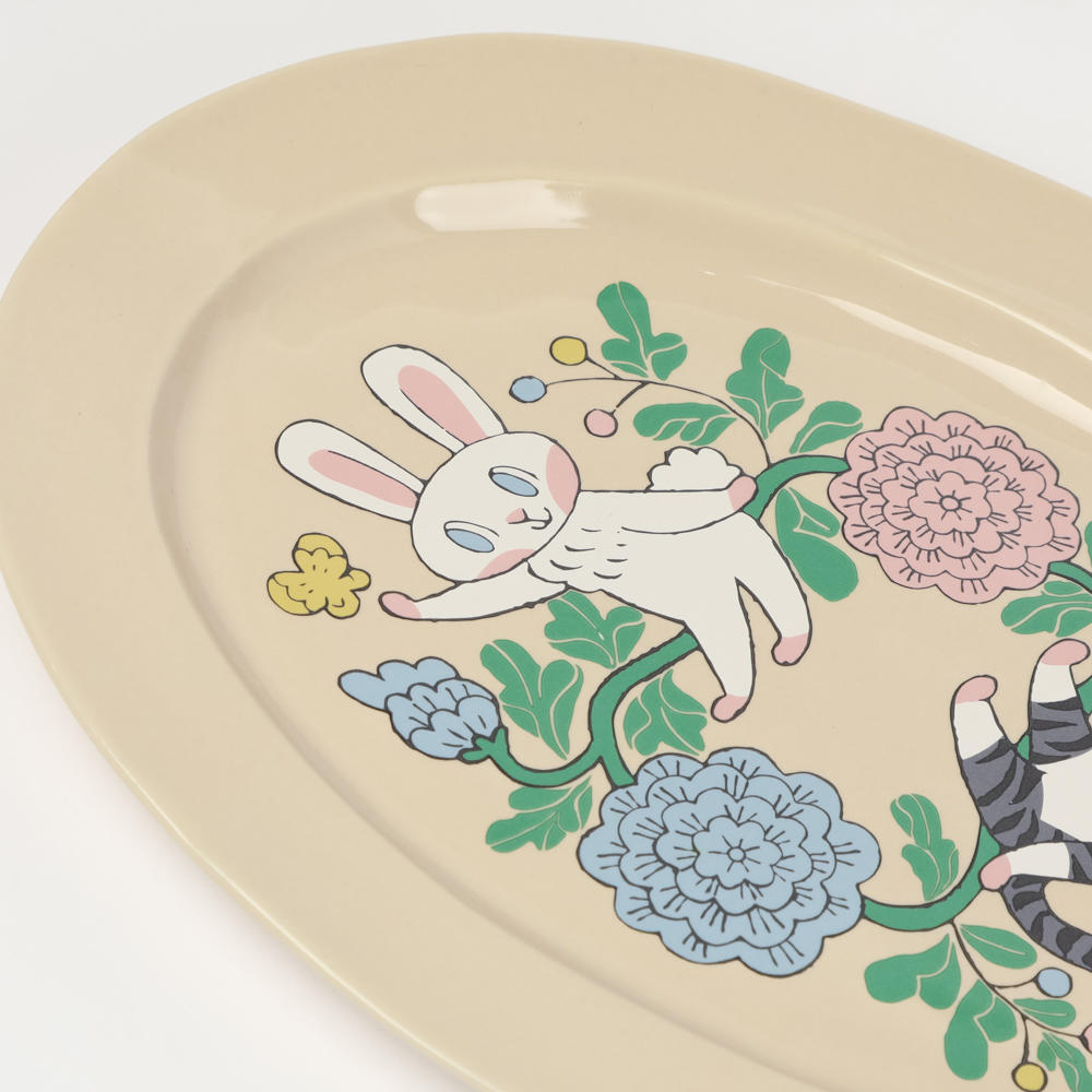 IP】清水桐子 オーバルプレート ねことうさぎの花模様 -の商品詳細