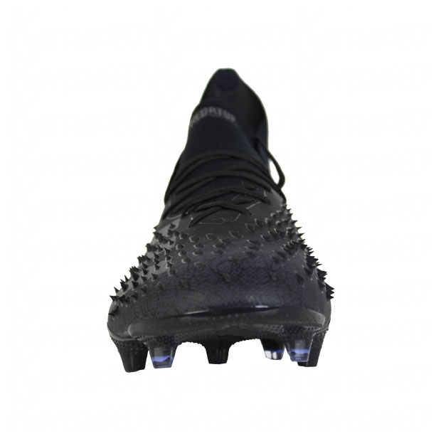 プレデター フリーク.1 FG コアブラック×アイアンメタリック