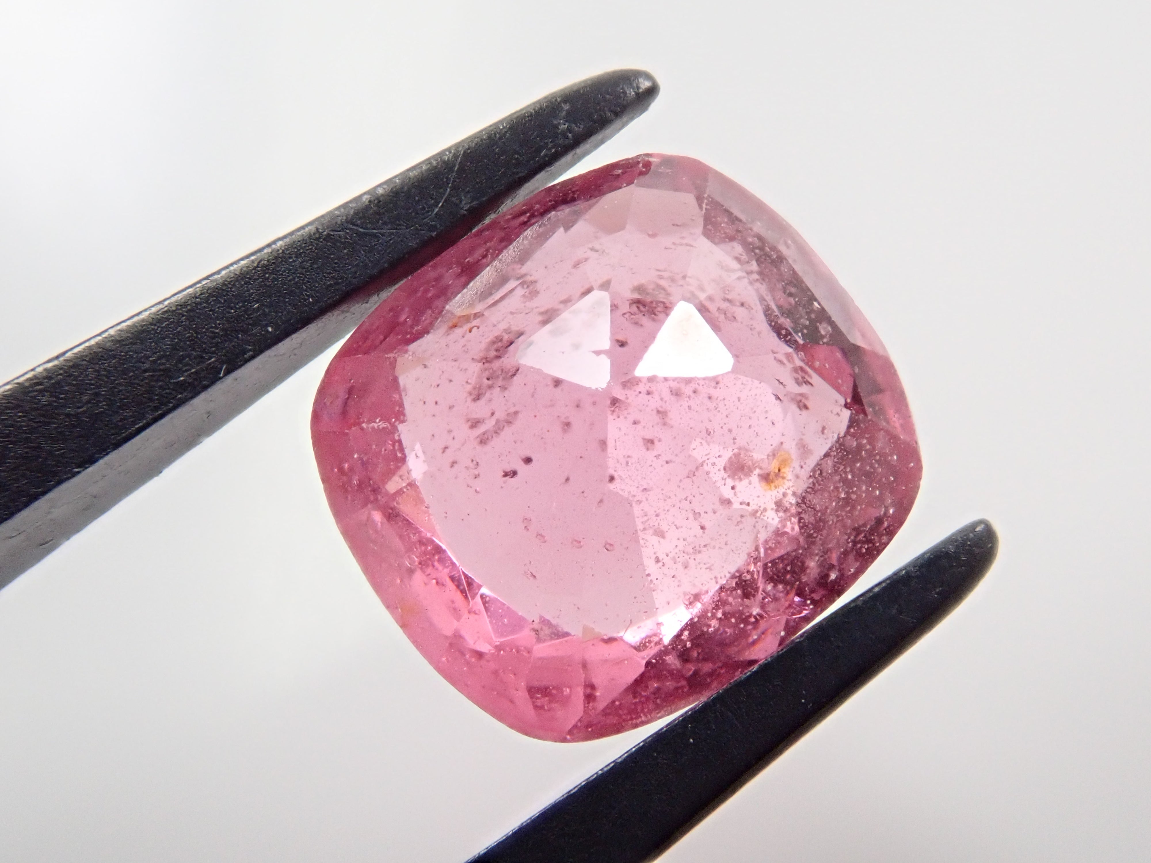 ミャンマー産ピンクスピネル 3.208ctルース