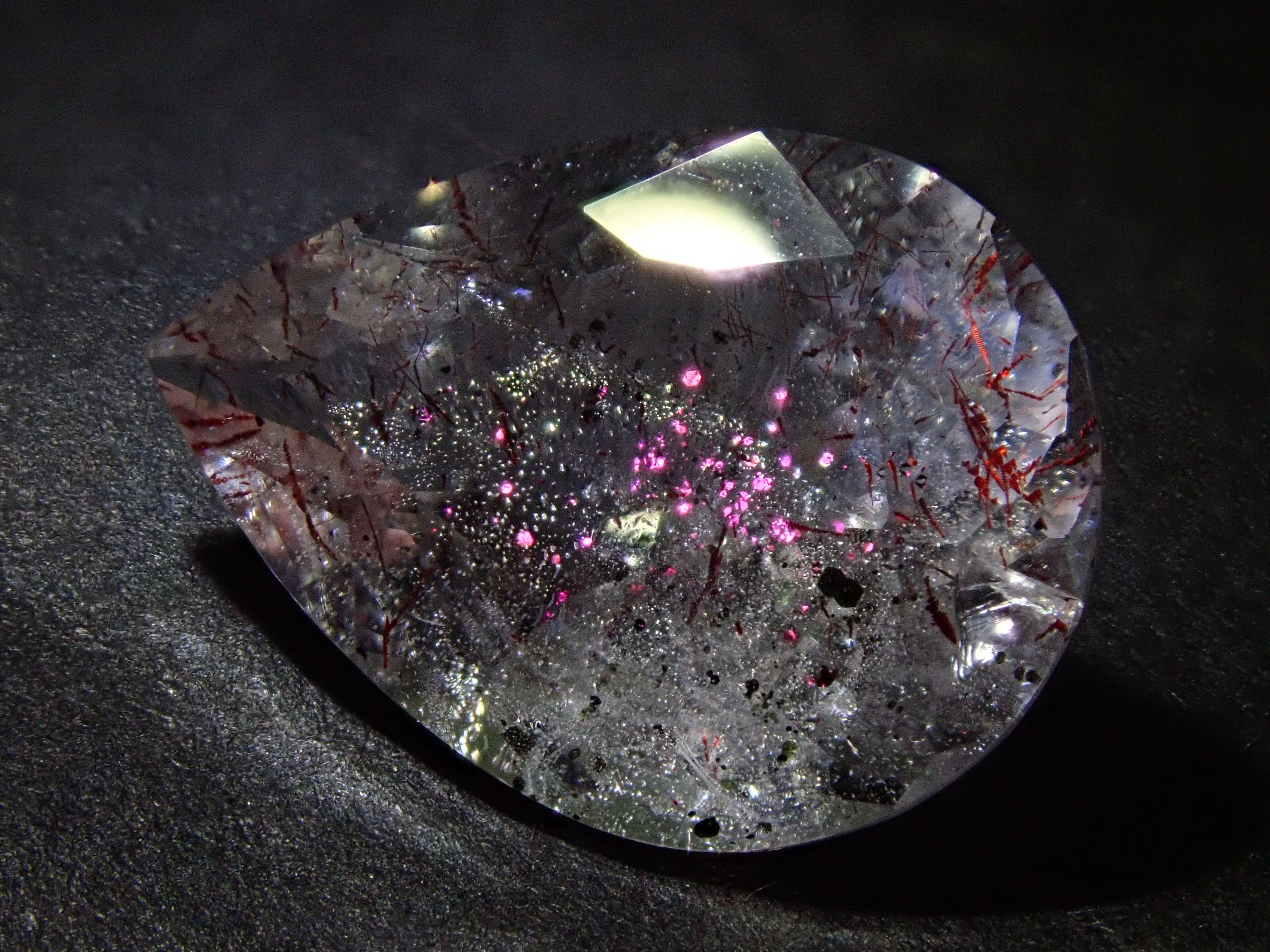 ブラジル産ティンカーベルクォーツ（ピンクファイヤークォーツ） 3.086