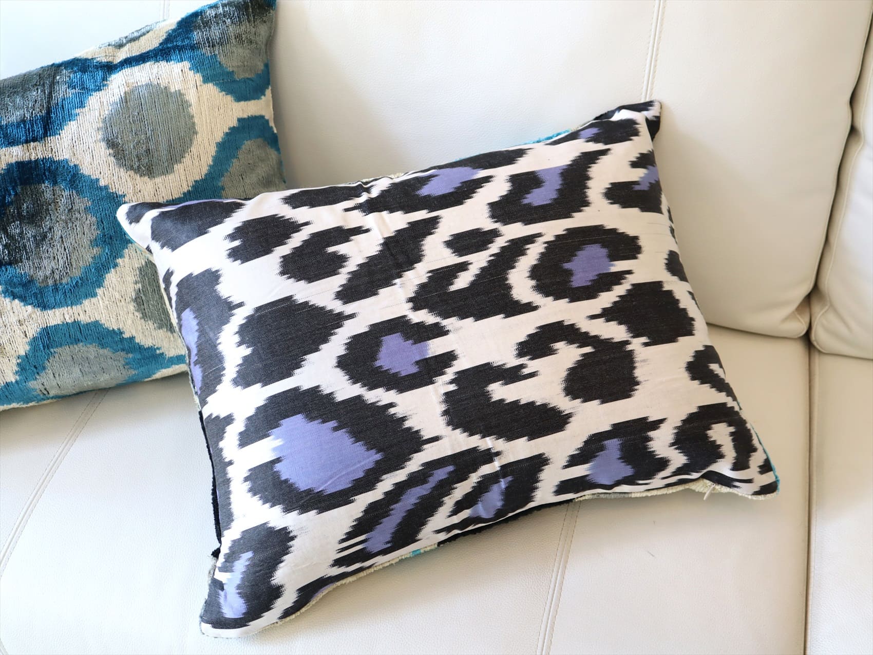 キリムスタイル / ウズベキスタン・アトラス(イカット・絣) クッション