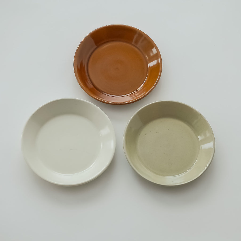 郡司製陶所 リム皿 6寸 ｜くらすこと公式オンラインストア