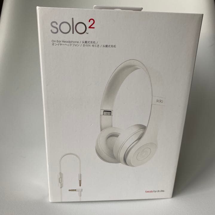DSM限定】Beats by Dr.Dre Solo2 ヘッドホン 白 - メルカリ