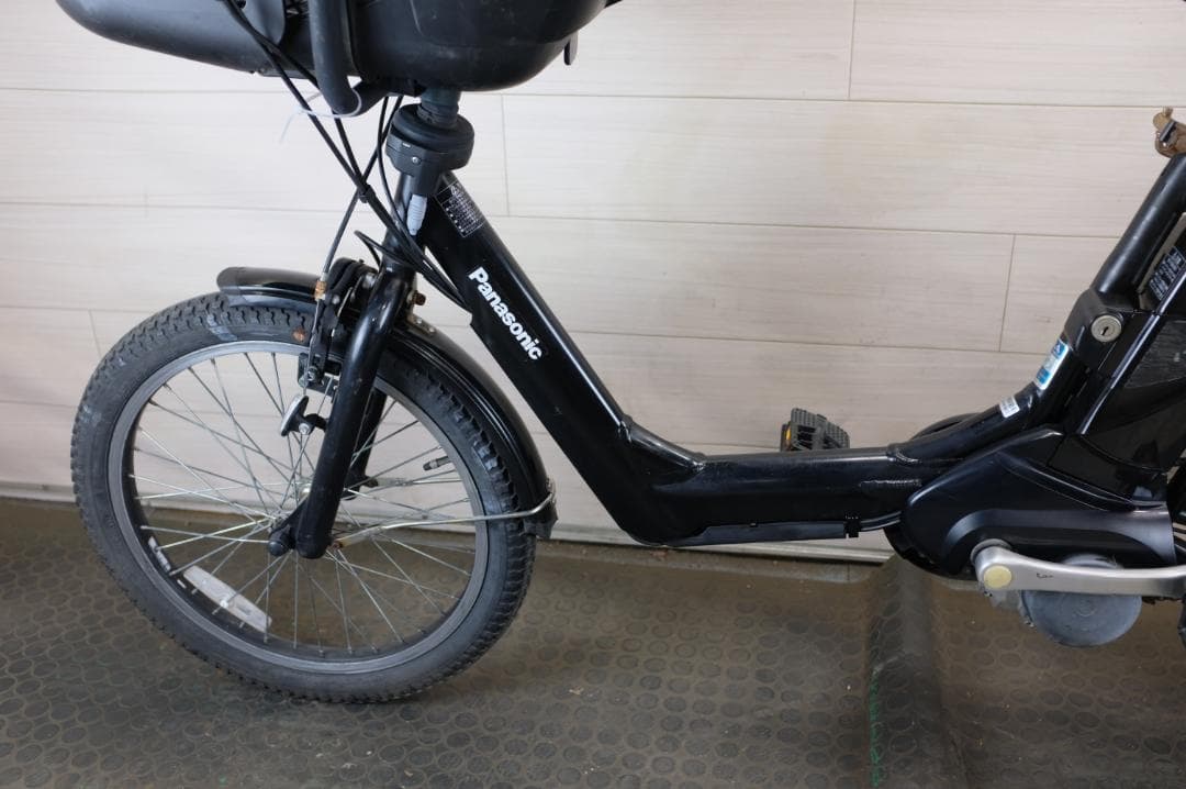 ほ*り様 良品パナソニック ギュット　　20インチ　3段　8.9Ah（5点灯）充