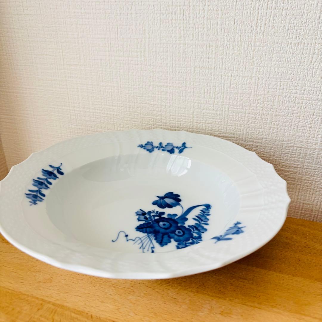 ⚫︎廃盤品 ロイヤルコペンハーゲン ブルーフラワーカーブ 深皿 ラ上