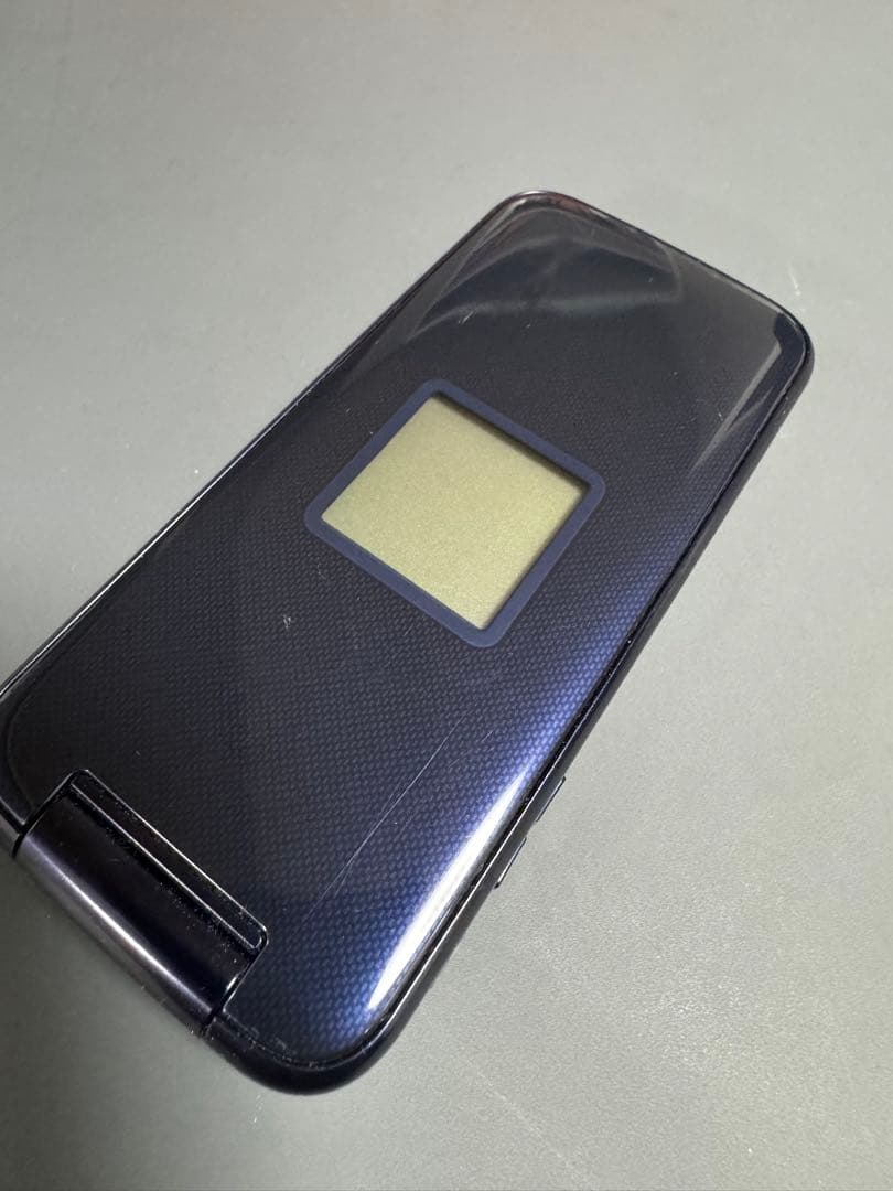 docomo 折りたたみ式携帯電話 らくらくホン F-02J ネイビー - メルカリ