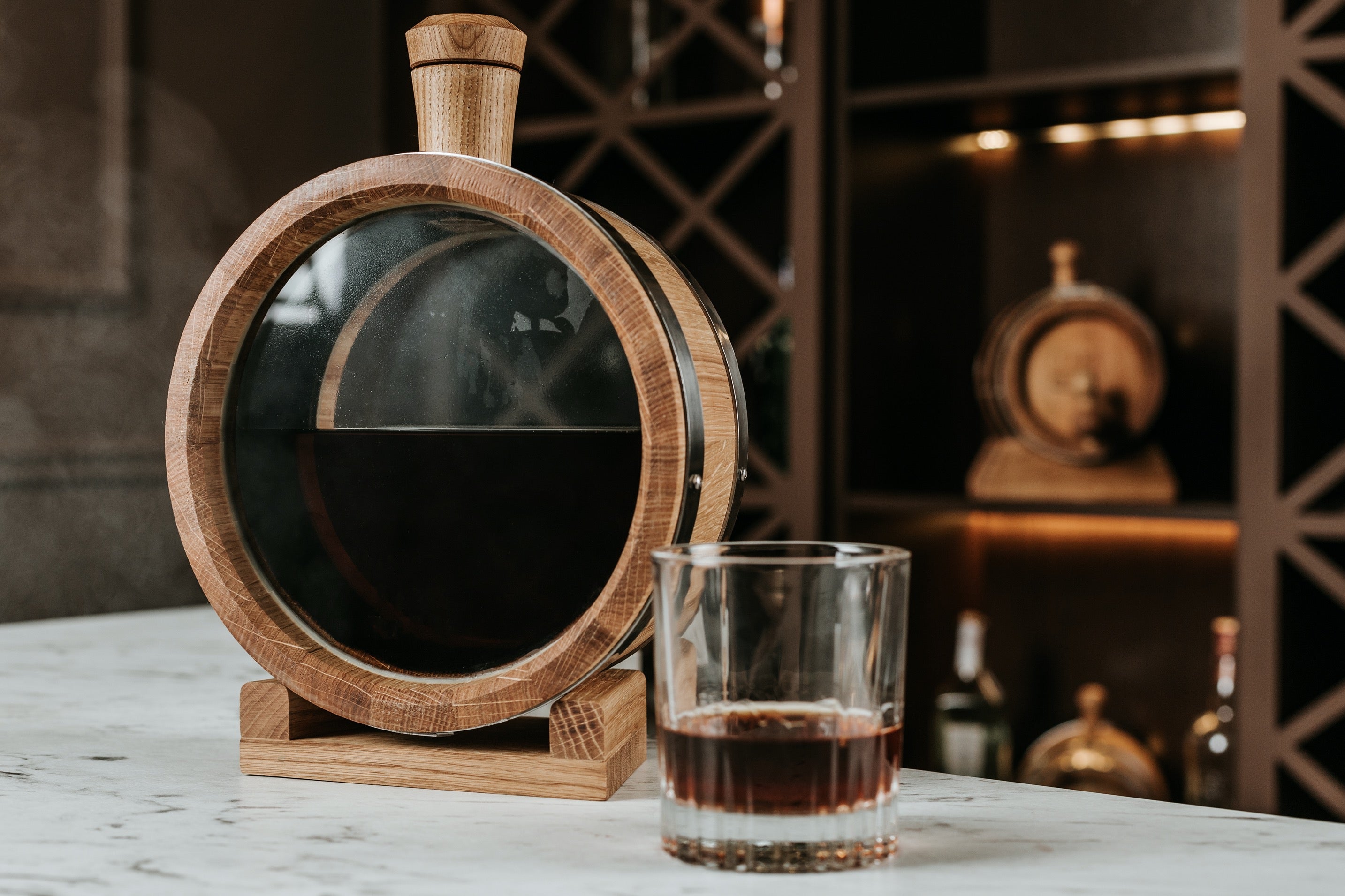 数量限定】ミニ熟成樽が、熟成過程が見えるようになって帰ってきた