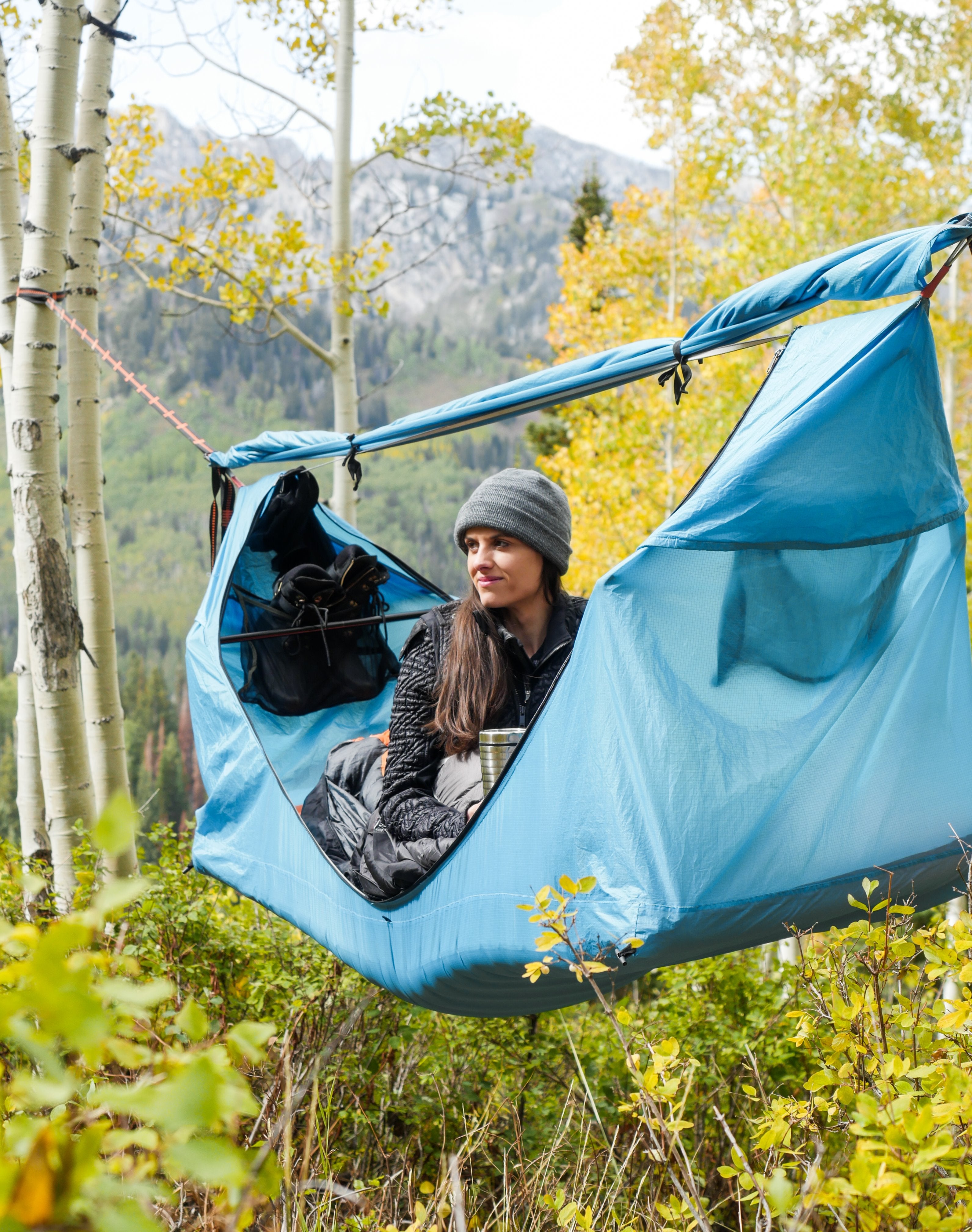 キャンプの概念が変わる】体に優しいフルフラット式ハンモック「ヘブン