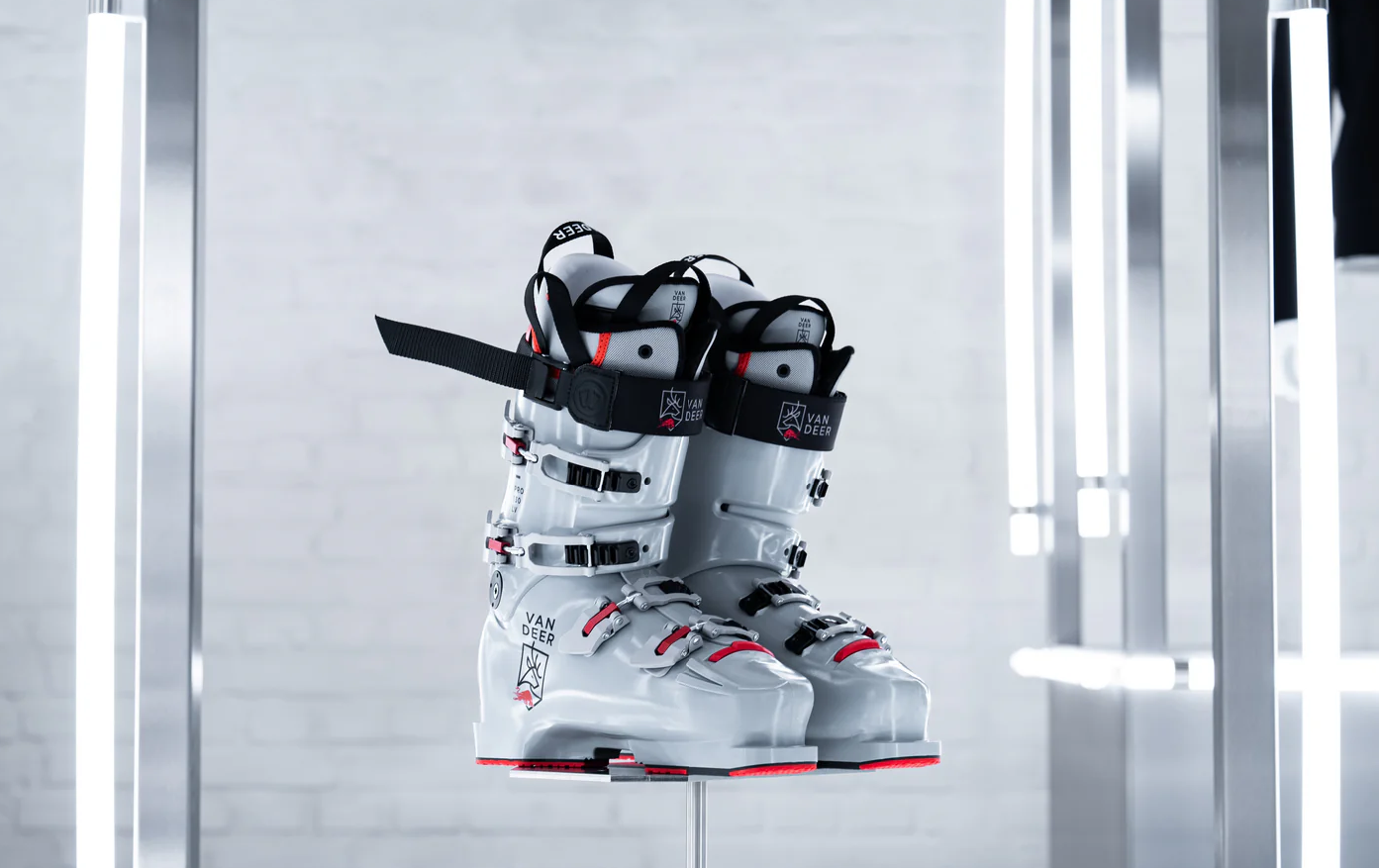 VAN DEER-Red Bull Sports (ヴァンディア-レッドブルスポーツ)最新