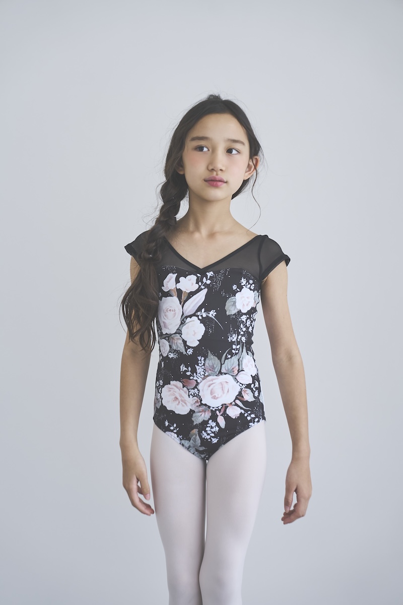 stina / type H half sleeve / Pure Rose black / girl