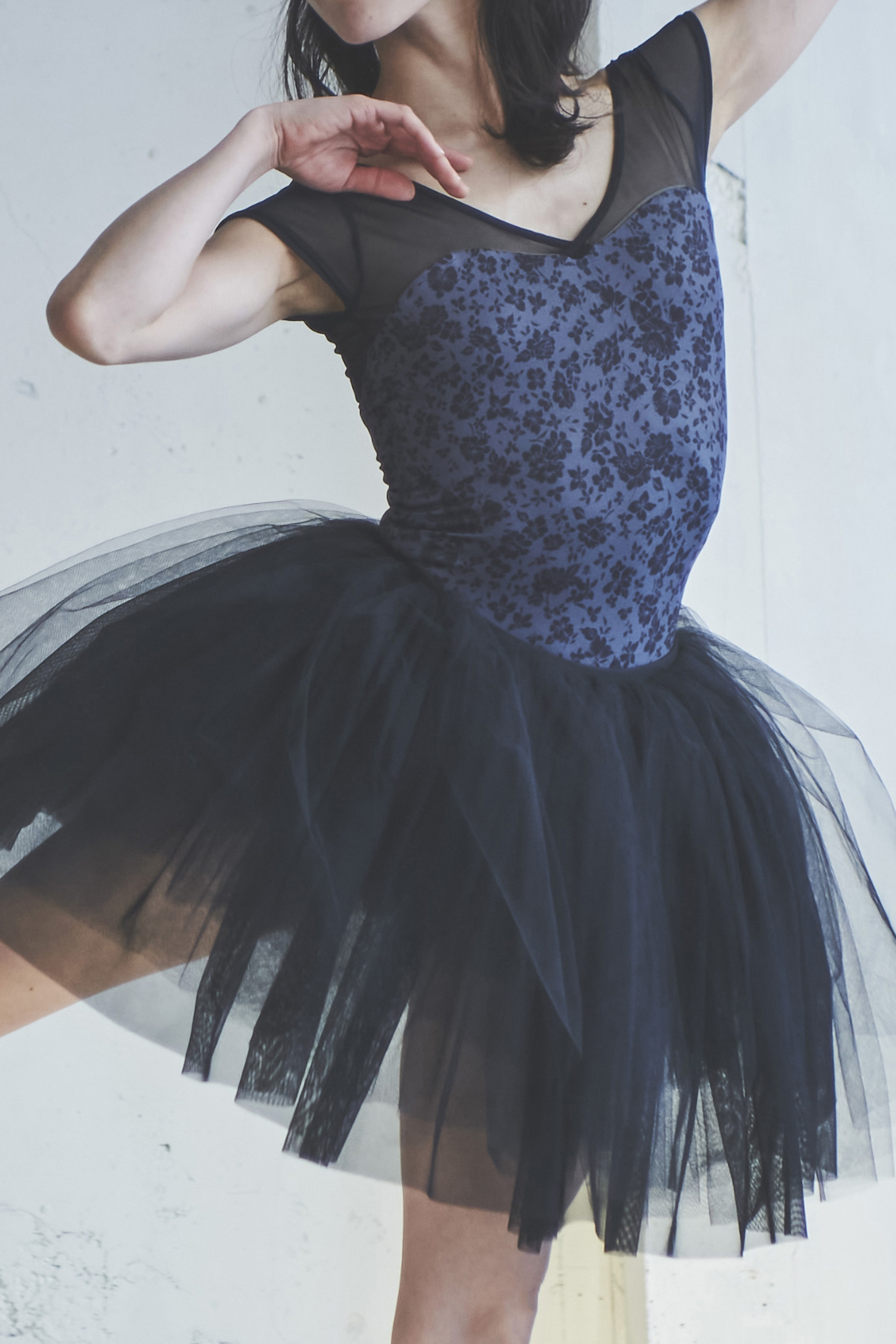 stina / type H half sleeve / Wish charcoal