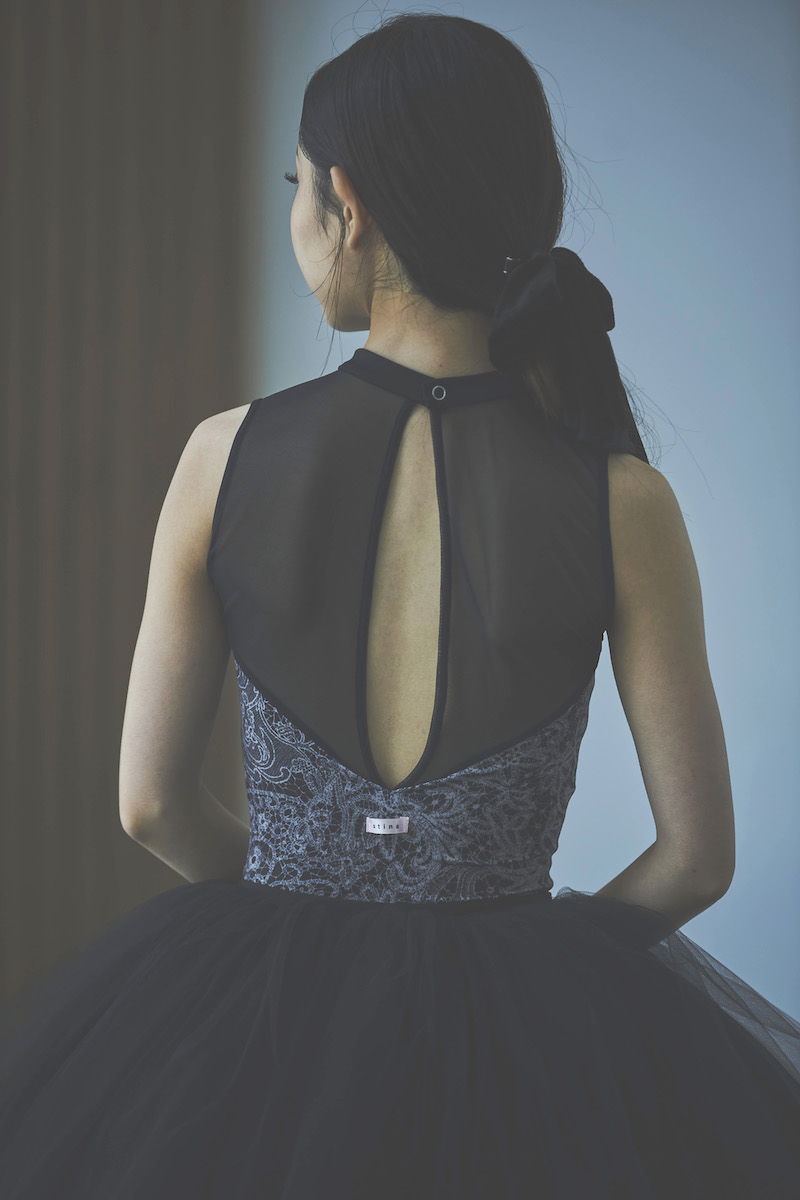 stina / type Y neck ribbon / eternal lace black