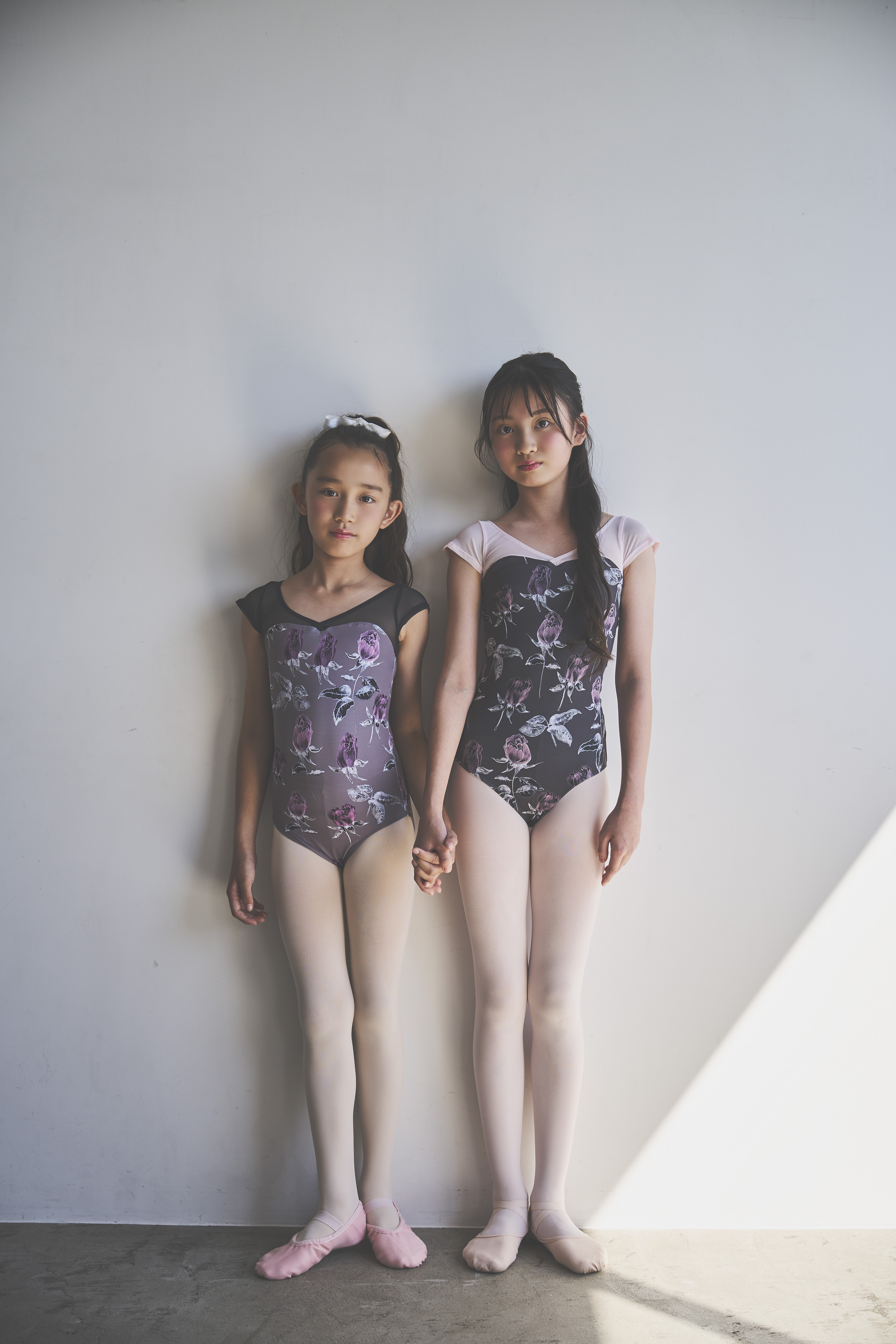 stina / type H half sleeve / Noire Rose espresso / girl