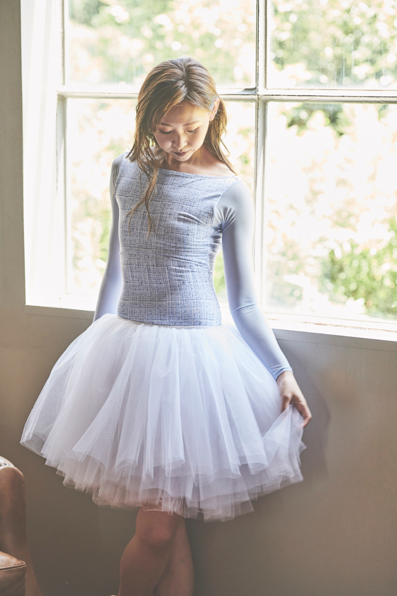 stina / type O square / light blue tweed