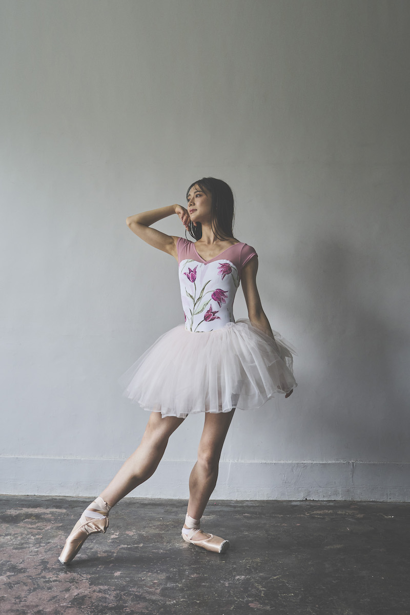 stina / type H half sleeve / Rebel Tulip white